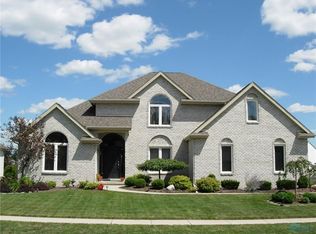 6046 White Eagle W, Sylvania, OH 43560