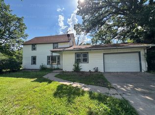720 E 11th St, Newton, KS 67114