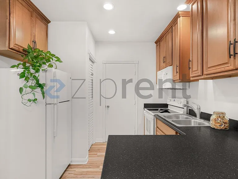 1789 Montgomery Dr — Photo 5