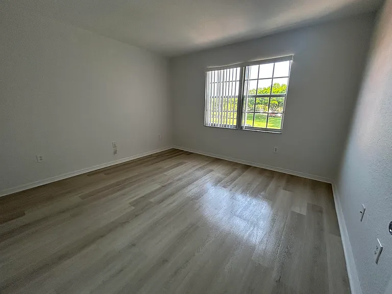 2202 Belmont Ln #2202 — Photo 9