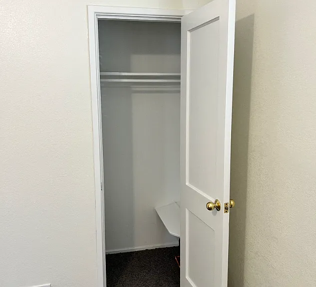 1124 Victor St — Photo 14