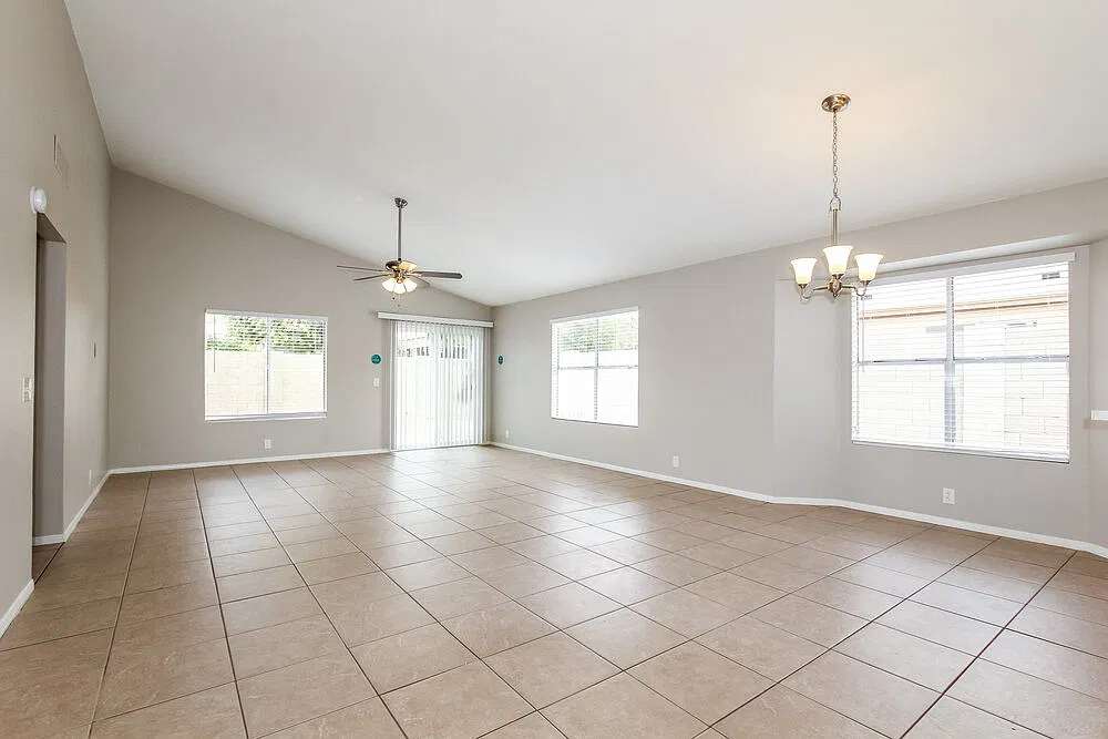 3 bed, 2.0 bath, 1571 sqft, $2,555 — Photo 4