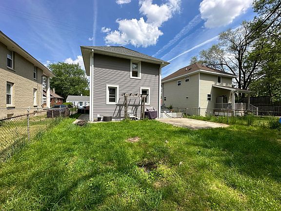3rd image of 253 McKinley Ave N