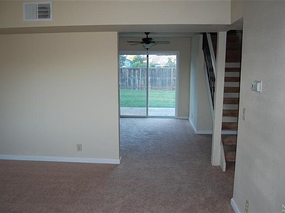 4th image of 209 Providence Pl