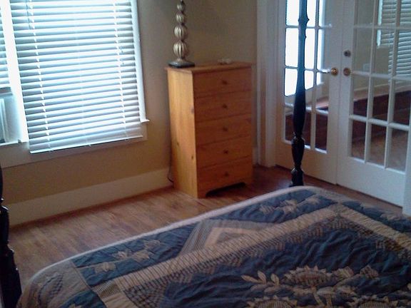 4th image of 202 Edgewood St #A