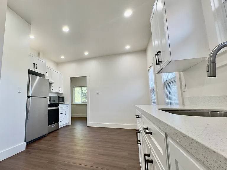 1303 Adeline St — Photo 33