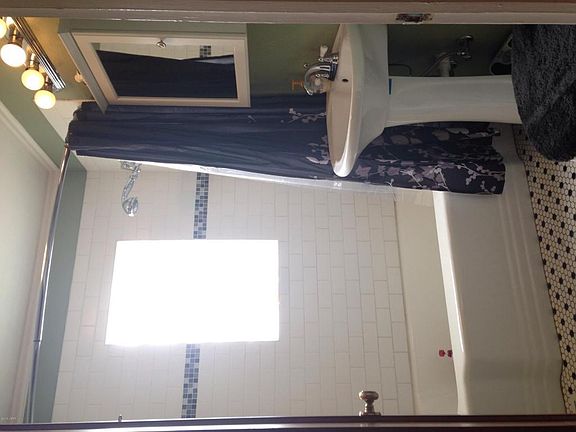 5th image of 2408 7th Ave S