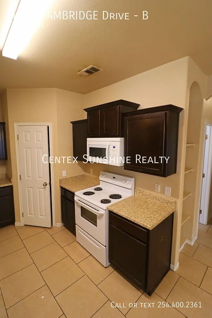 3 bed, 2.0 bath, 1204 sqft, $1,225 — Photo 4