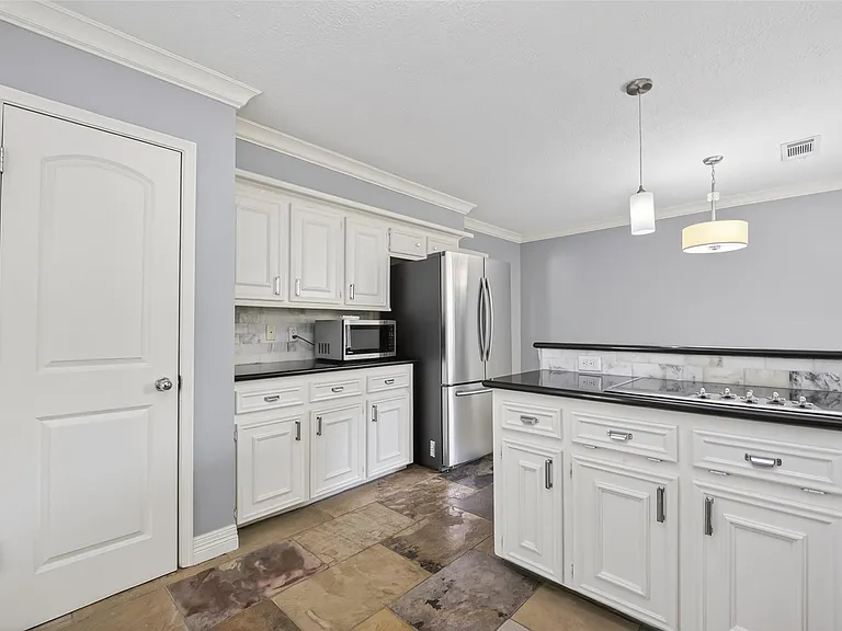 7111 Halfpenny Rd — Photo 11