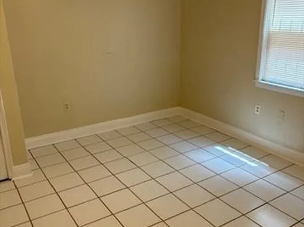 7522 Benjamin St APT 107, New Orleans, LA 70118