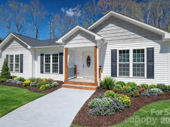 660 W 9th St, Newton, NC 28658