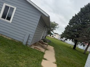 204 Tower Rd #33, Anamosa, IA 52205