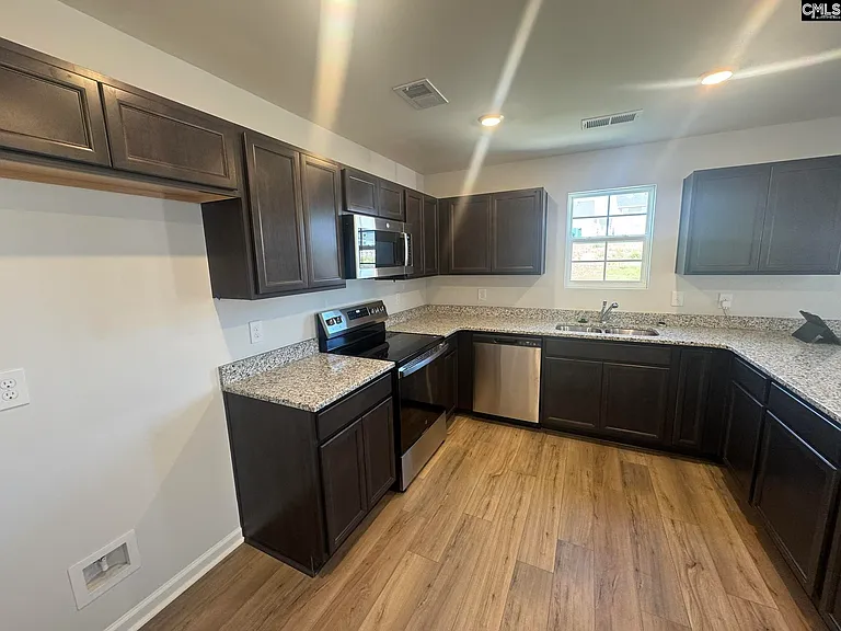 3080 Hallsdale Dr — Photo 6