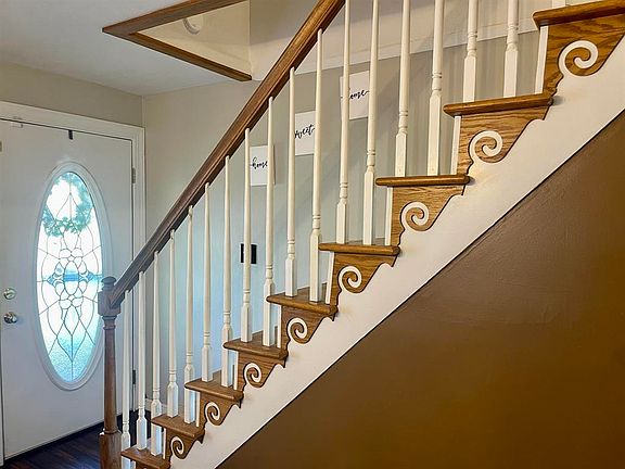 2nd image of 218 Tremont Dr