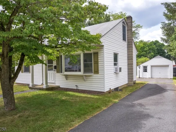 42 Sussex St, Newton Town, NJ 07860