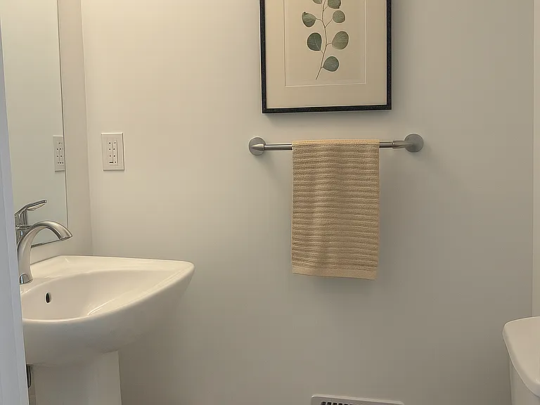 940 Saint David St N #44 — Photo 5