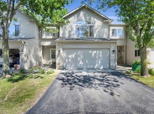 1209 Willow Trl, Farmington, MN 55024