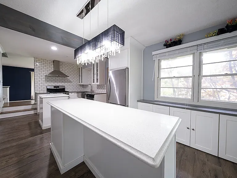 2416 Queens Dr — Photo 31