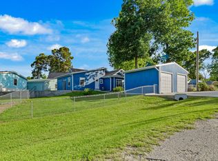 400 Woodland Shores Dr, Pointblank, TX 77364