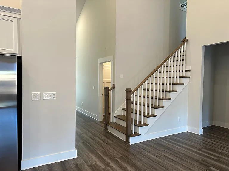 521 Robinwood Pl — Photo 23