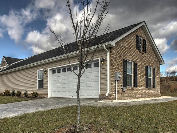 3rd image of 2502 Willow Park Dr NW