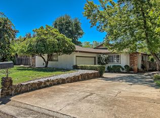 1113 Lorraine Dr, Redding, CA 96002
