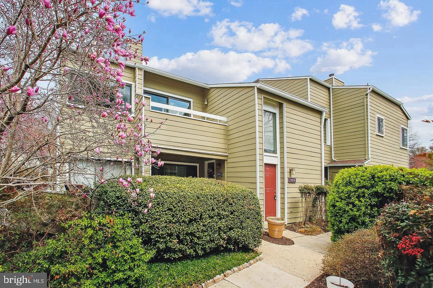Villaridge Condo — Photo 1