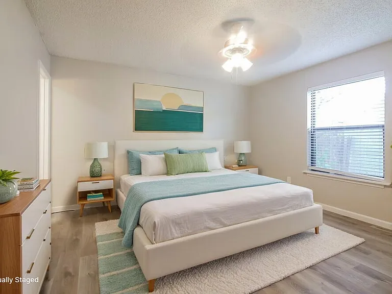 933 Lemontree Dr — Photo 11