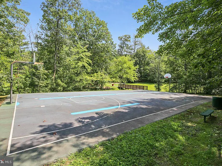 5913 Spruce Run Ct — Photo 50
