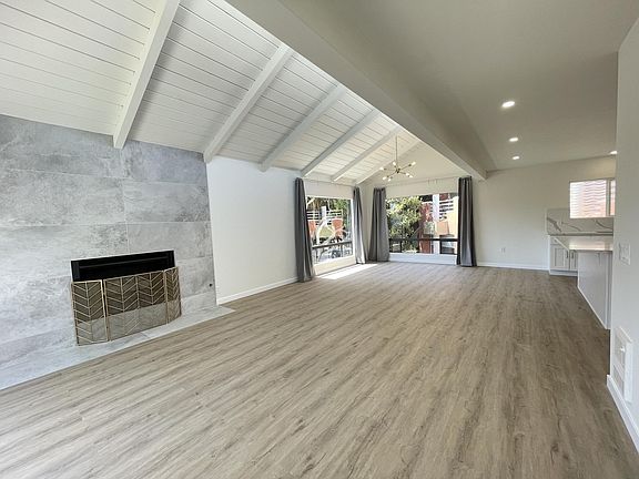5th image of 3711 Promontory St