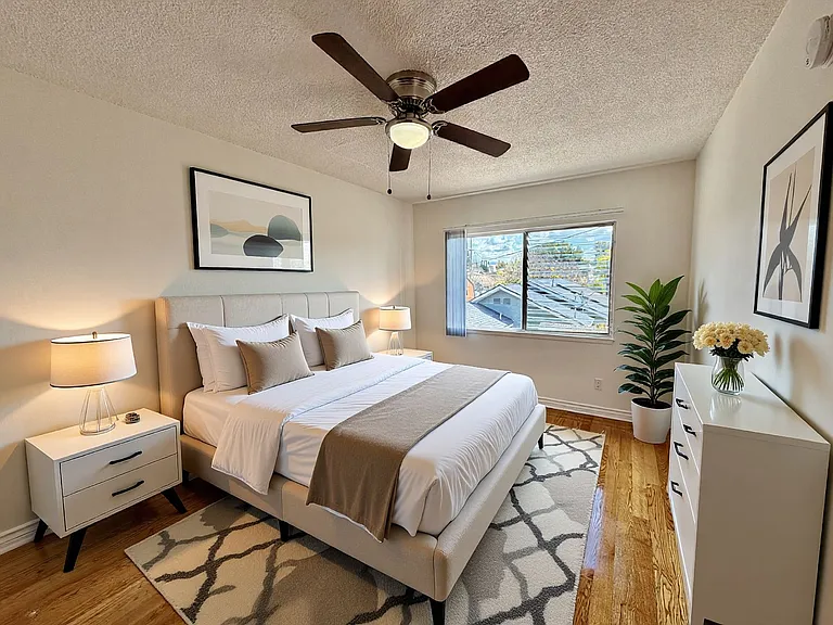 5612 Harold Way — Photo 6