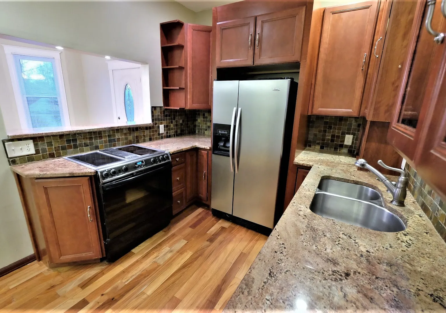 Linden Hills | 4127 — Photo 3