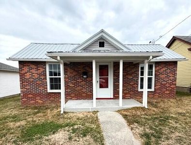 338 E Pine St, Covington, VA, 24426