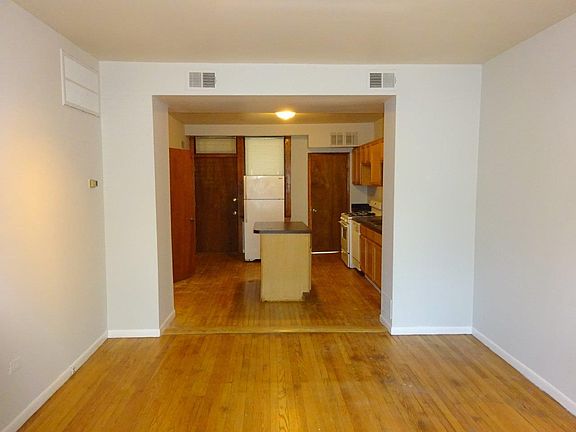 3rd image of 2039 W McLean Ave #Gdn