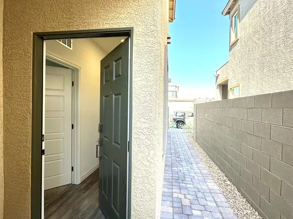 4480 Peressini St, Las Vegas, NV 89147