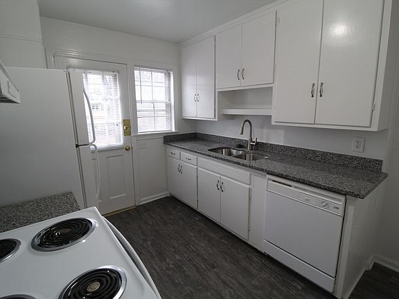 5th image of 7500 Terrace St #7536