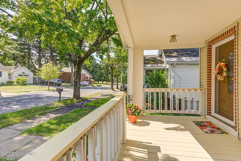 4th image of 22 Mellon Avenue