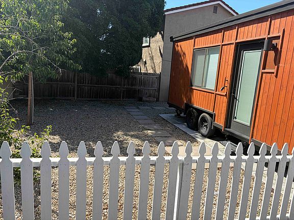 5th image of 1496 Hearthstone Dr #A