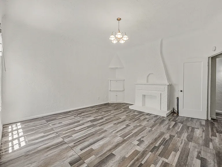 1619 Walnut St #C — Photo 26