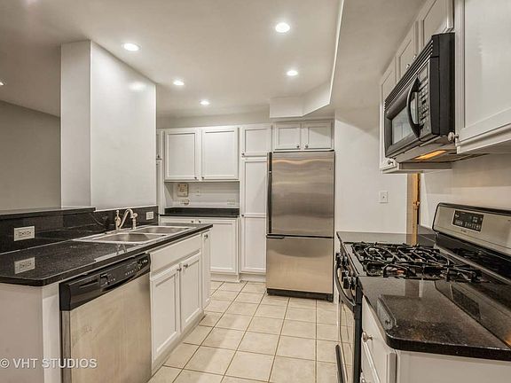 5th image of 833 W Lawrence Ave APT G