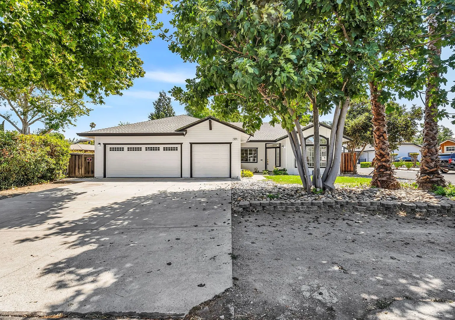 Single Story 3 Bed/2 Bath In Concord! — Photo 1