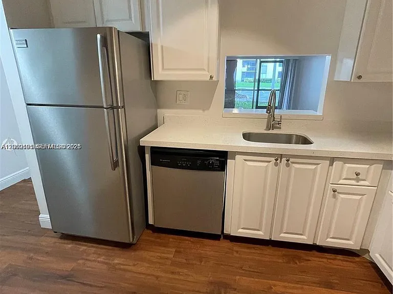 721 N Pine Island Rd #104 — Photo 7