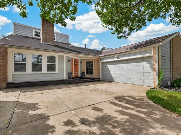 14427 Briarhills Pkwy, Houston, TX 77077