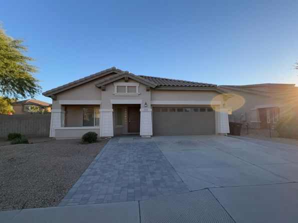 4411 E Hazeltine Way