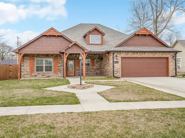1229 E McLeod Ave, Sapulpa, OK 74066