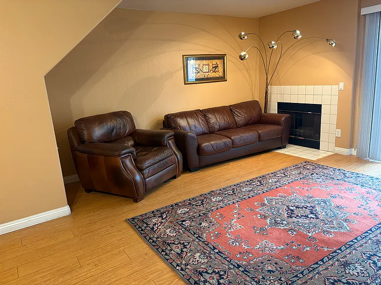 2914 Luciernaga St #B — Photo 10