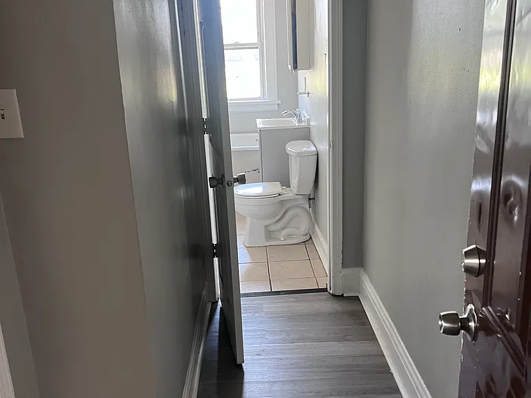1200 S 17th Ave #5 — Photo 3