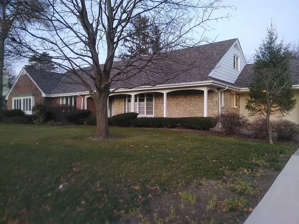 20 Edgewood Rd photo 1