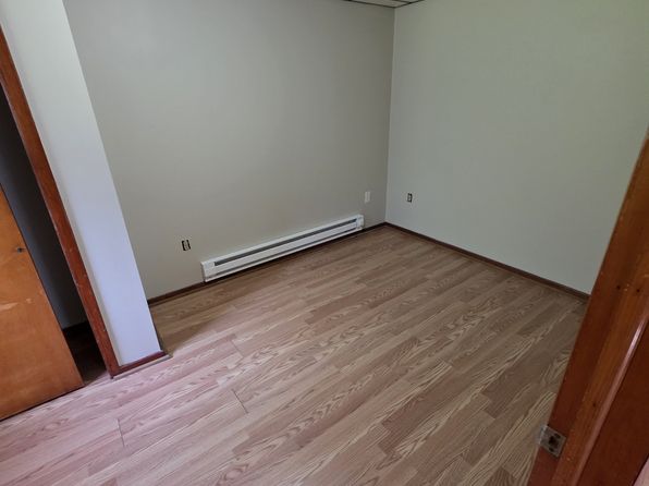 135 8th St APT 1