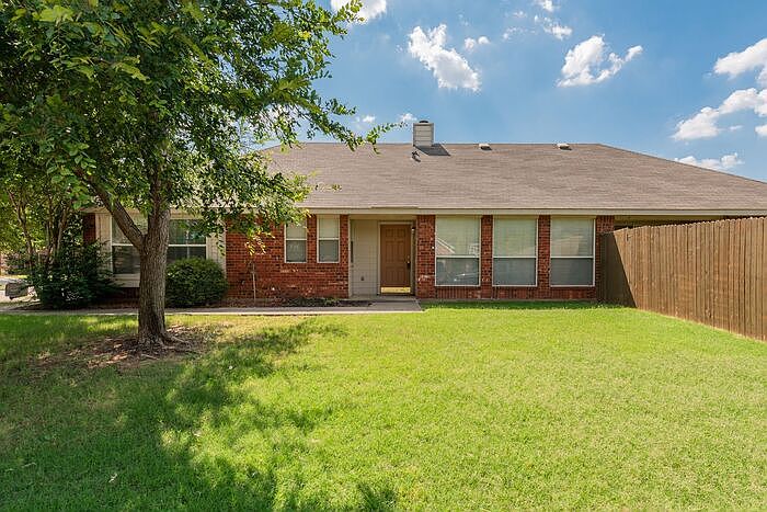 1st image of 5325 Lily Dr